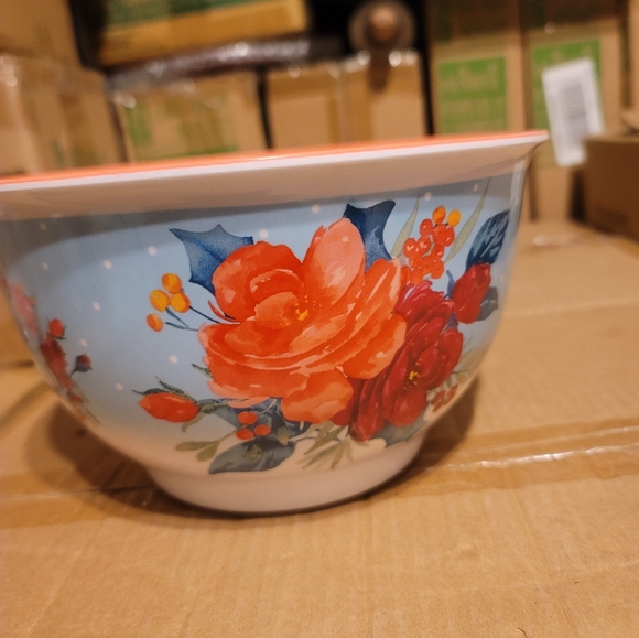 Pioneer Woman Cheerful Rose bowl with lid - Picture 3 of 6